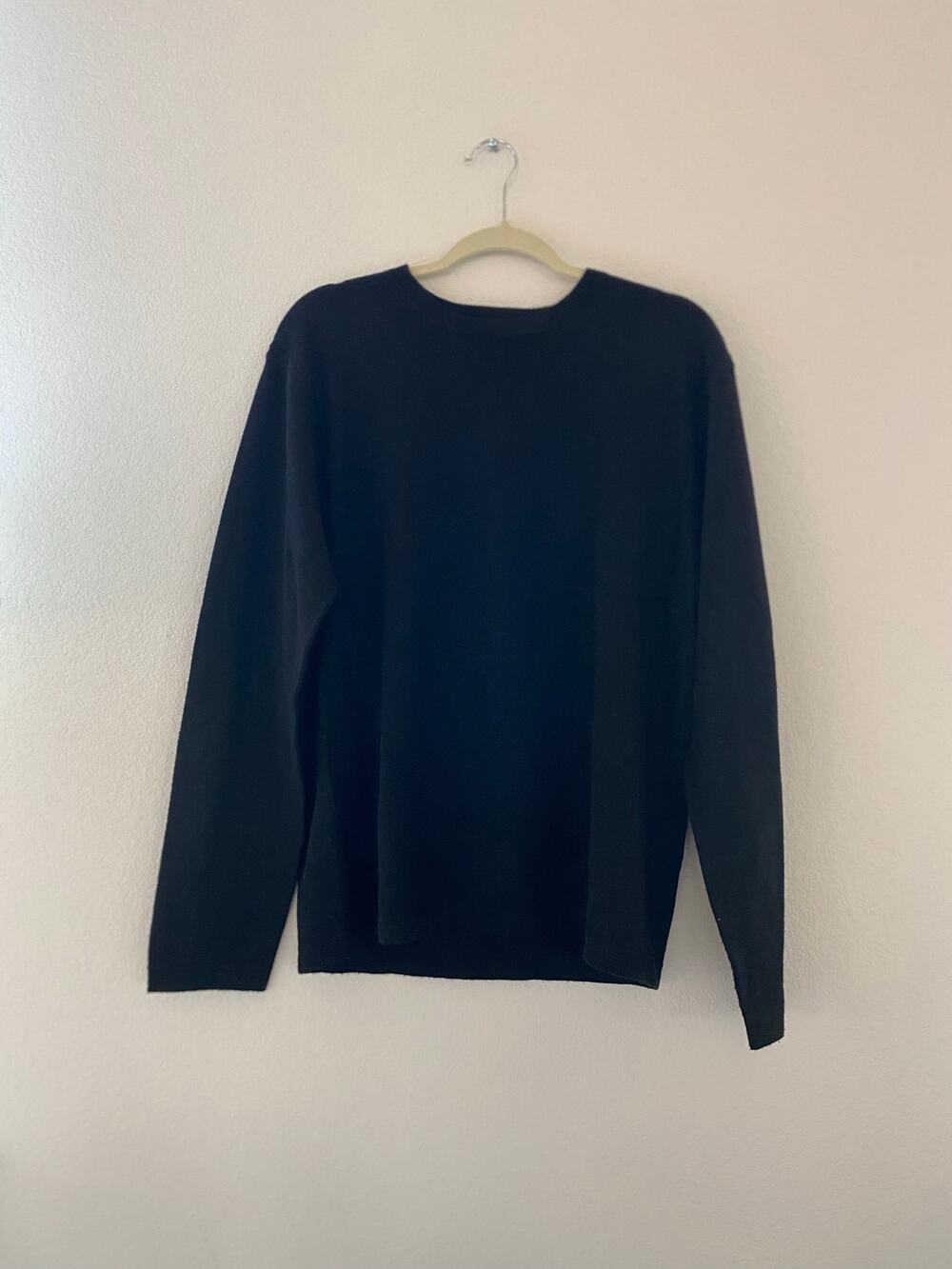 Size L Men's Vintage Banana Republic Italian Merino Wool Black Sweater